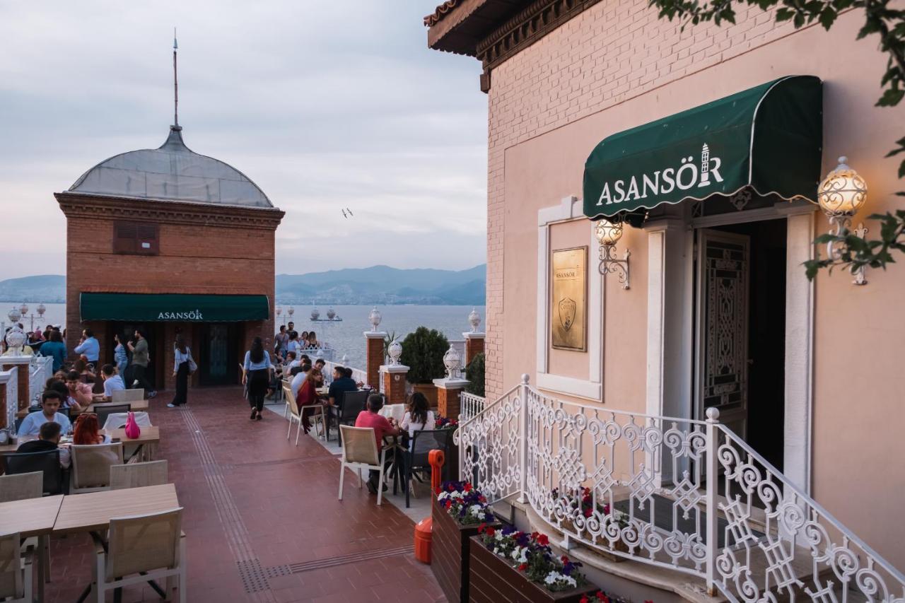 Near The Historical Elevator With A Sea View Daire İzmir Dış mekan fotoğraf